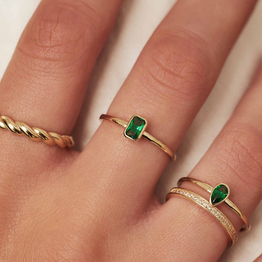 Baguette Olivia 14 karat gold ring with green zirconia - - Isabel Bernard