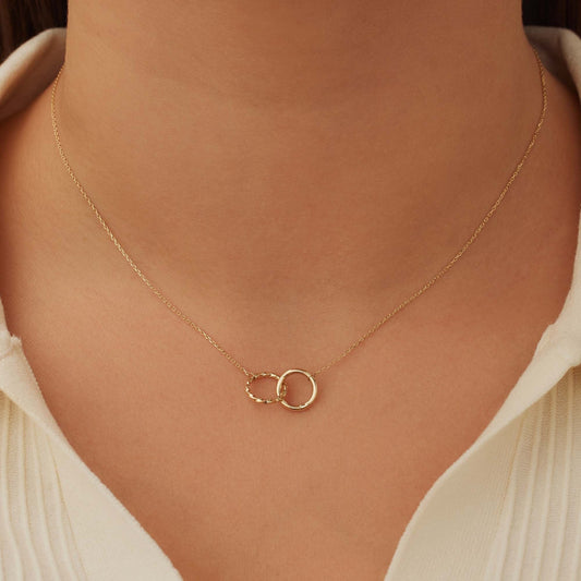 Rivoli Lisan 14 karat gold necklace with two rings - - Isabel Bernard