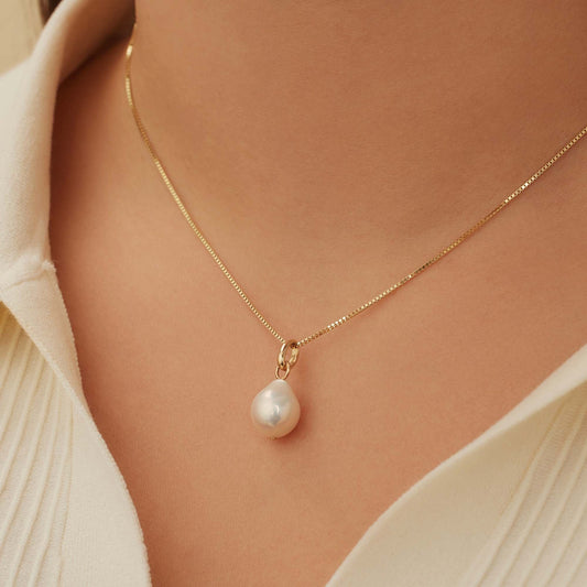 Belleville Luna 14 karat gold charm with freshwater pearl - - Isabel Bernard