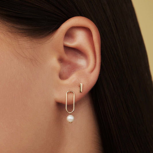 Belleville Luna 14 karat gold ear studs with freshwater pearl - - Isabel Bernard
