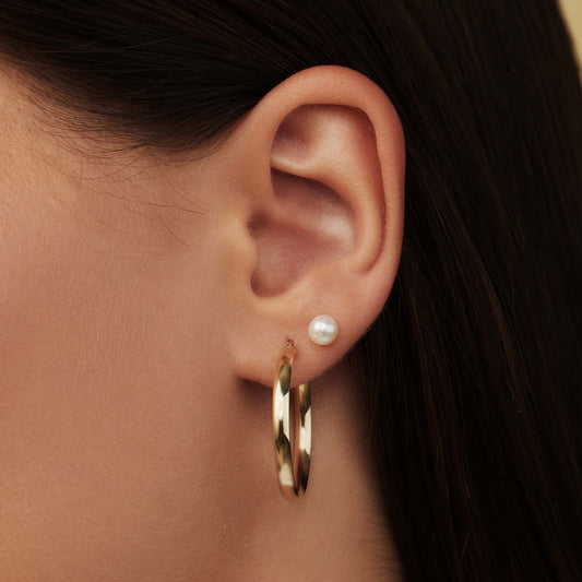 Belleville Luna 14 karat gold ear studs with freshwater pearl - - Isabel Bernard