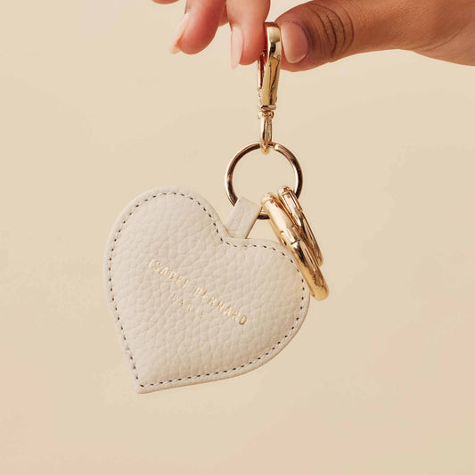 Honoré Faye cream calfskin leather heart key ring - - Isabel Bernard