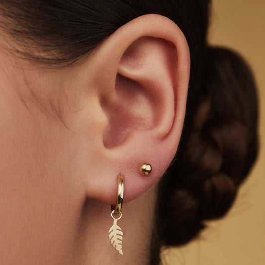 Cadeau d'Isabel 14 karat gold earring set with feather - - Isabel Bernard