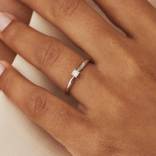 De la Paix Celesse 14 karat white gold ring with diamond 0.07 carat - - Isabel Bernard