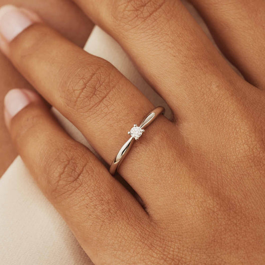 De la Paix Christine 14 karat white gold ring with diamond 0.10 carat - - Isabel Bernard