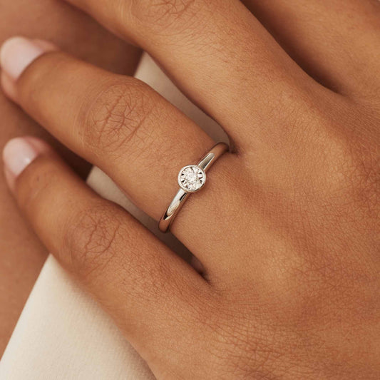 De la Paix Inaya 14 karat white gold ring with diamond 0.03 carat - - Isabel Bernard