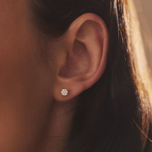 De la Paix Hanaé 14 karat gold stud ear studs with diamond 0.16 carat - - Isabel Bernard
