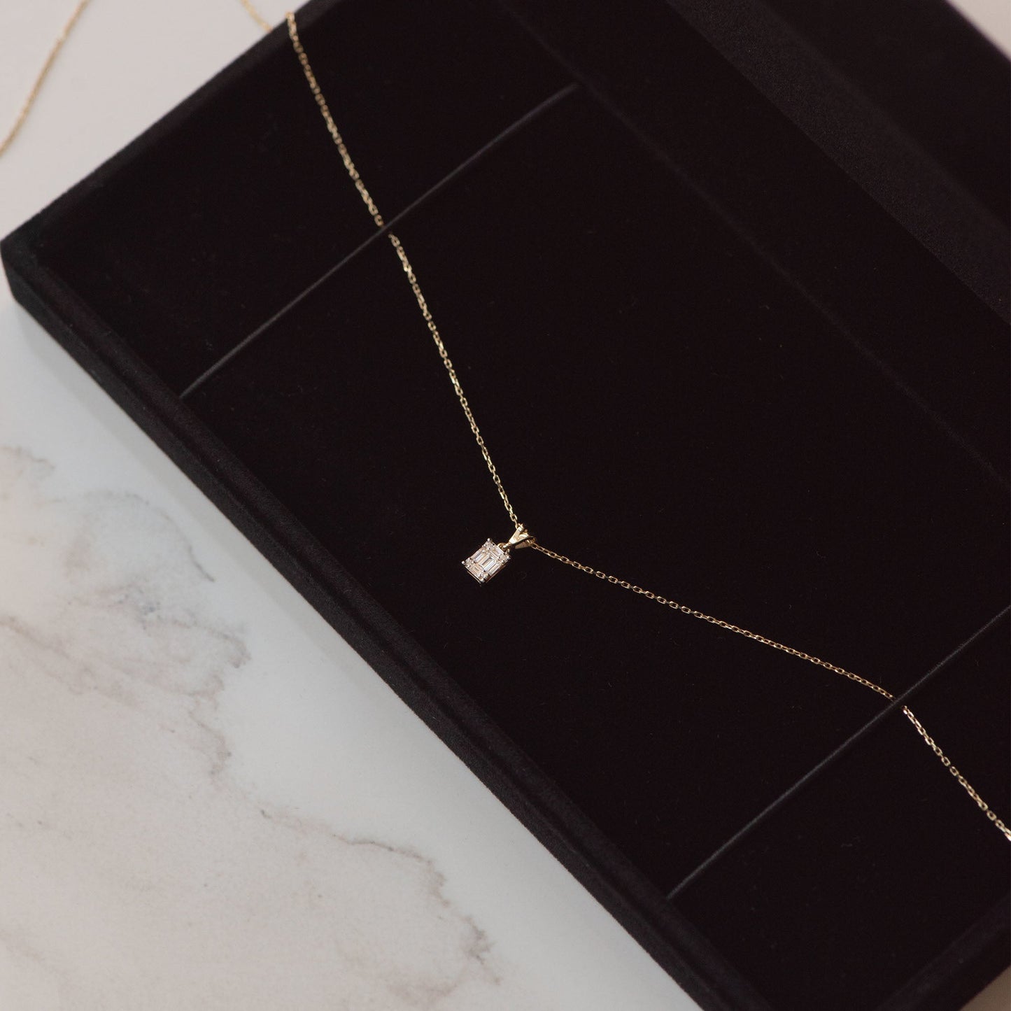 De la Paix Maxime 14 karat gold necklace with diamond 0.11 carat - - Isabel Bernard