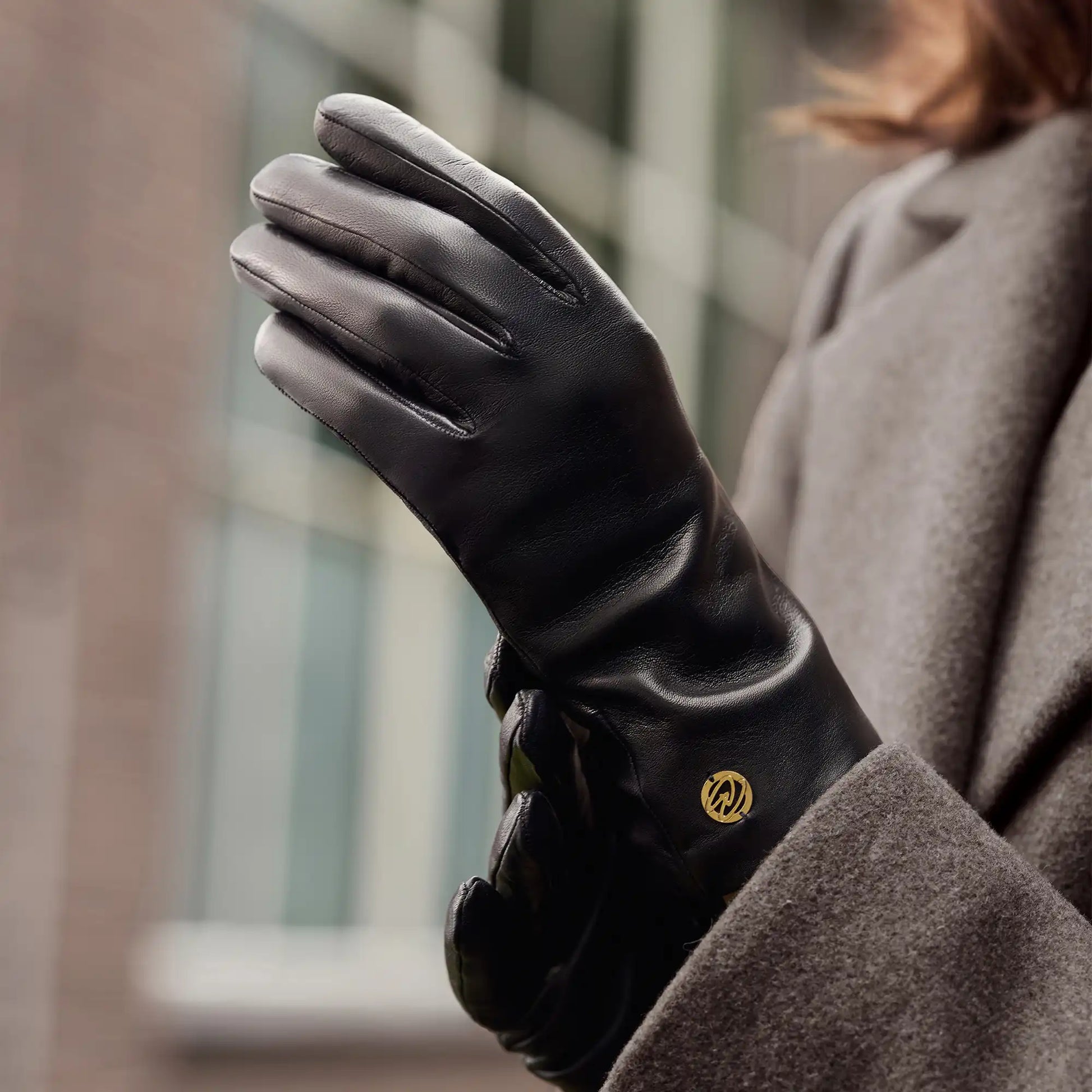 Honoré Eleanor black goatskin leather gloves -  - Isabel Bernard