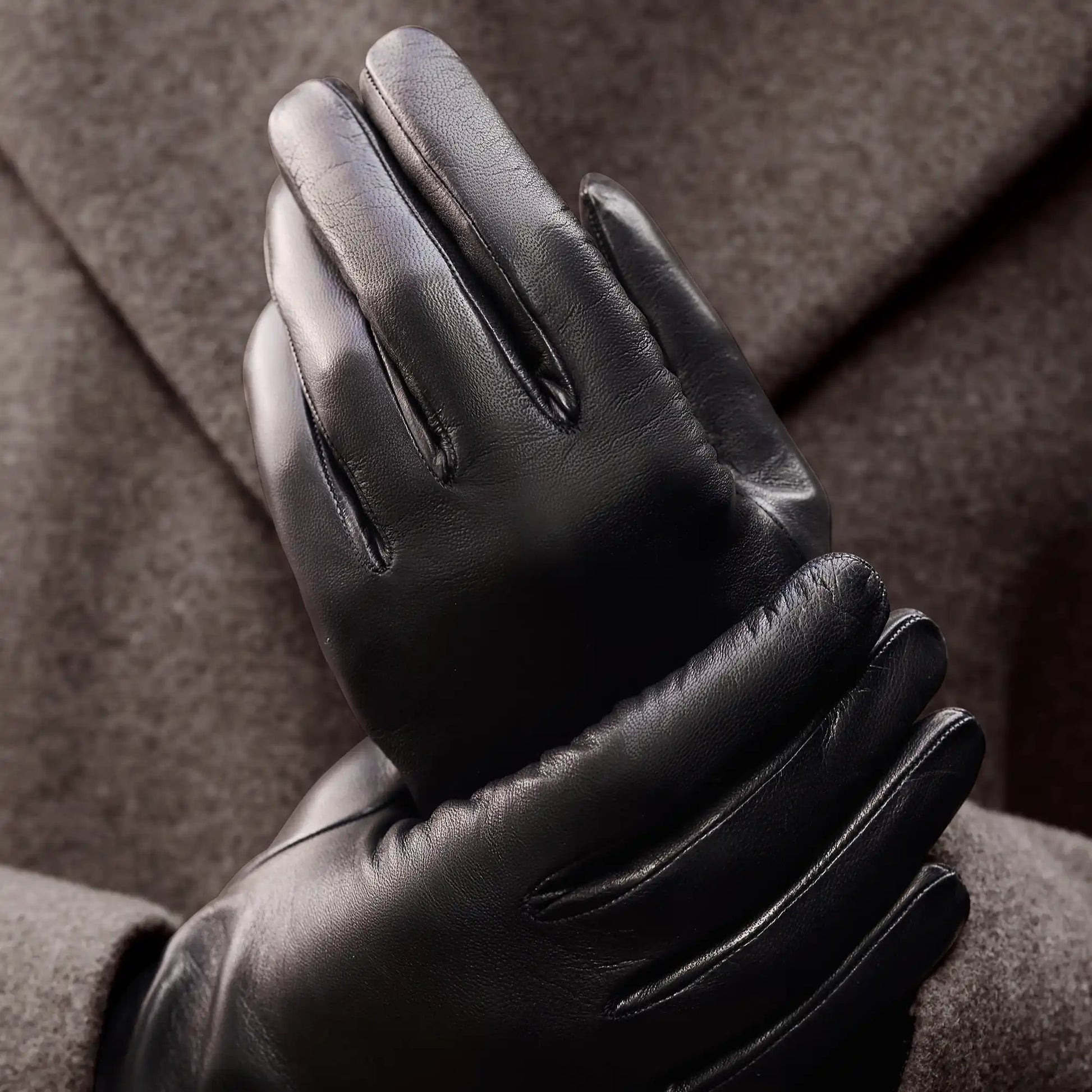 Honoré Eleanor black goatskin leather gloves -  - Isabel Bernard