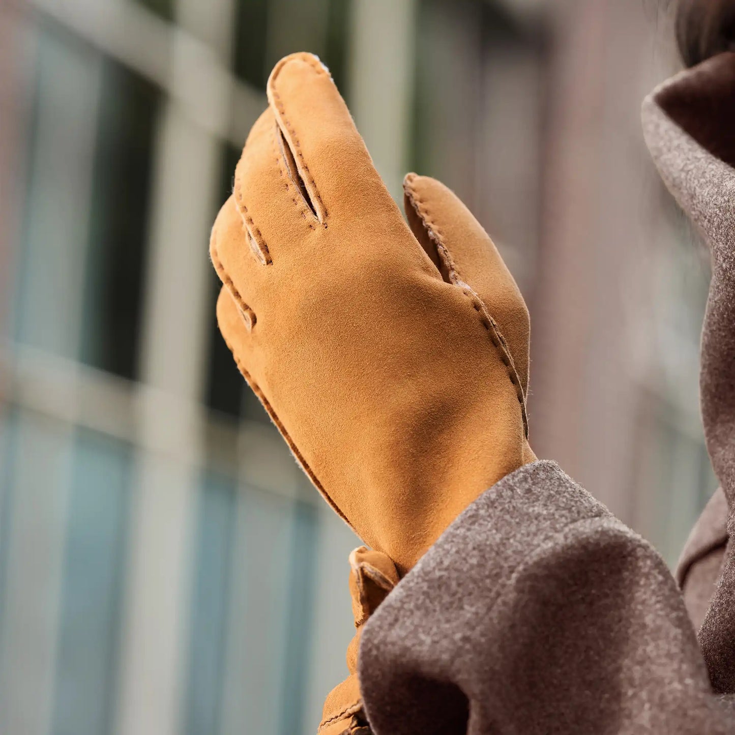 Honoré Zenia cognac lambskin gloves -  - Isabel Bernard