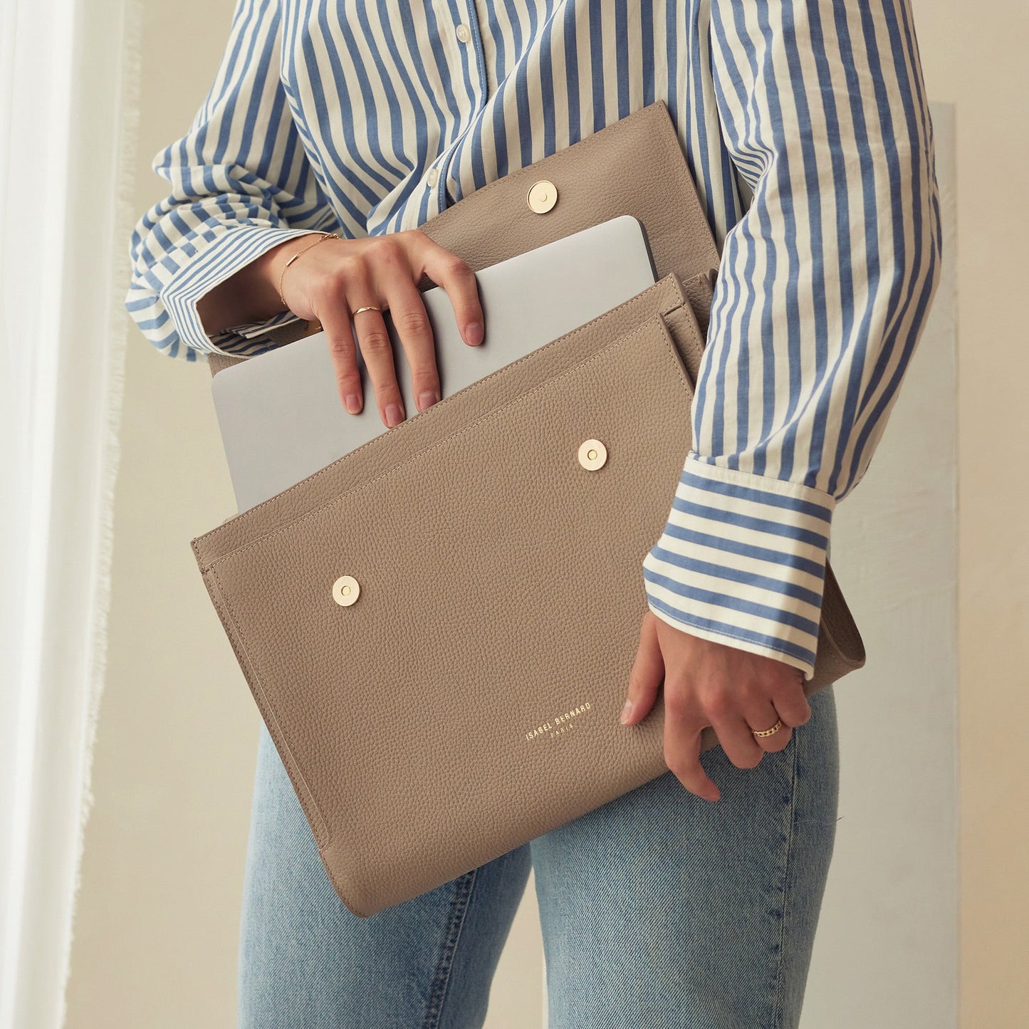 Honoré Caroline taupe braided calfskin leather laptop sleeve -  - Isabel Bernard