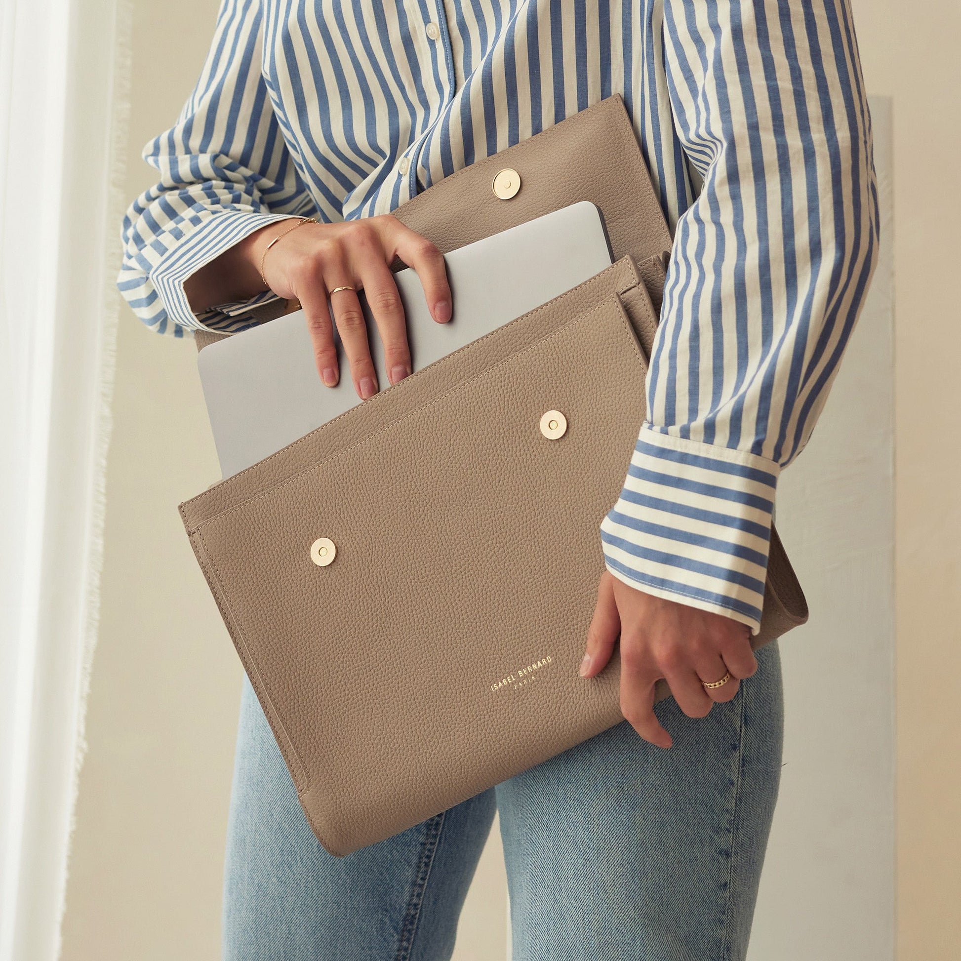 Honoré Caroline taupe braided calfskin leather laptop sleeve -  - Isabel Bernard