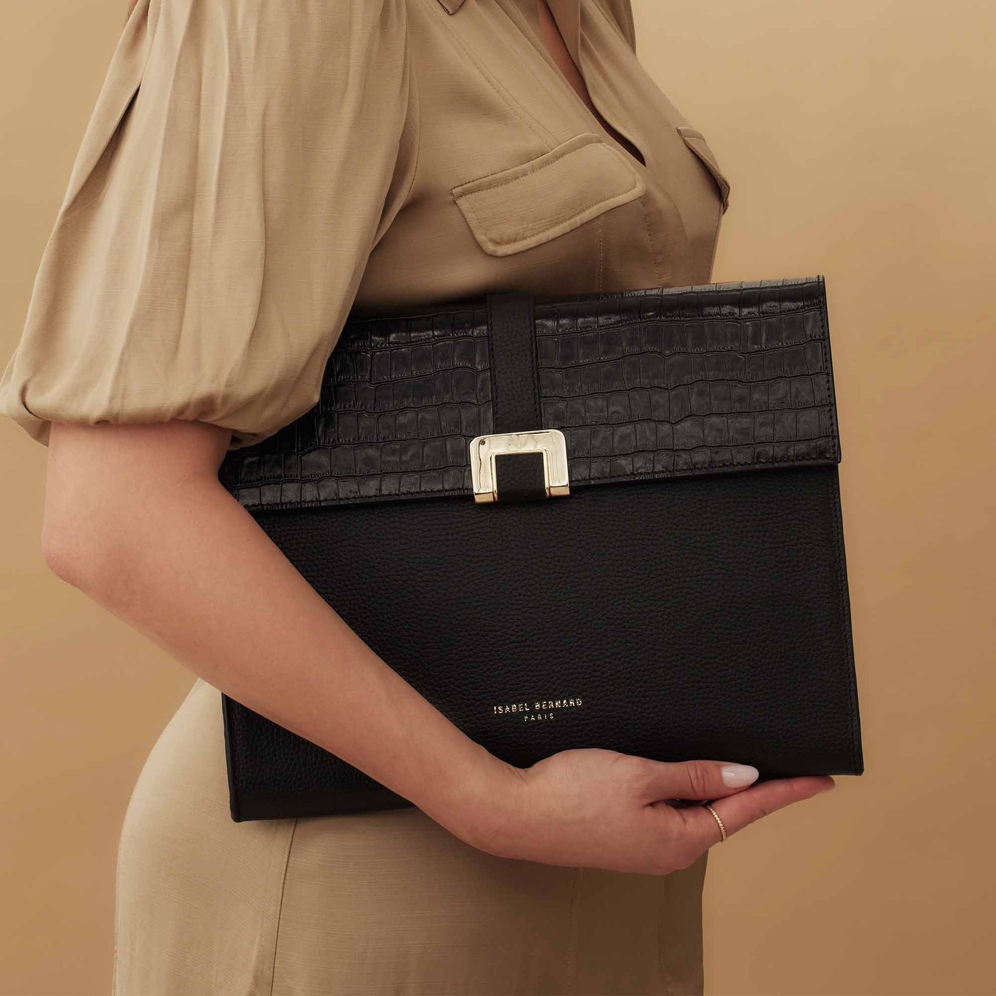 Honoré Clara croco black calfskin leather laptop sleeve with shoulder strap -  - Isabel Bernard
