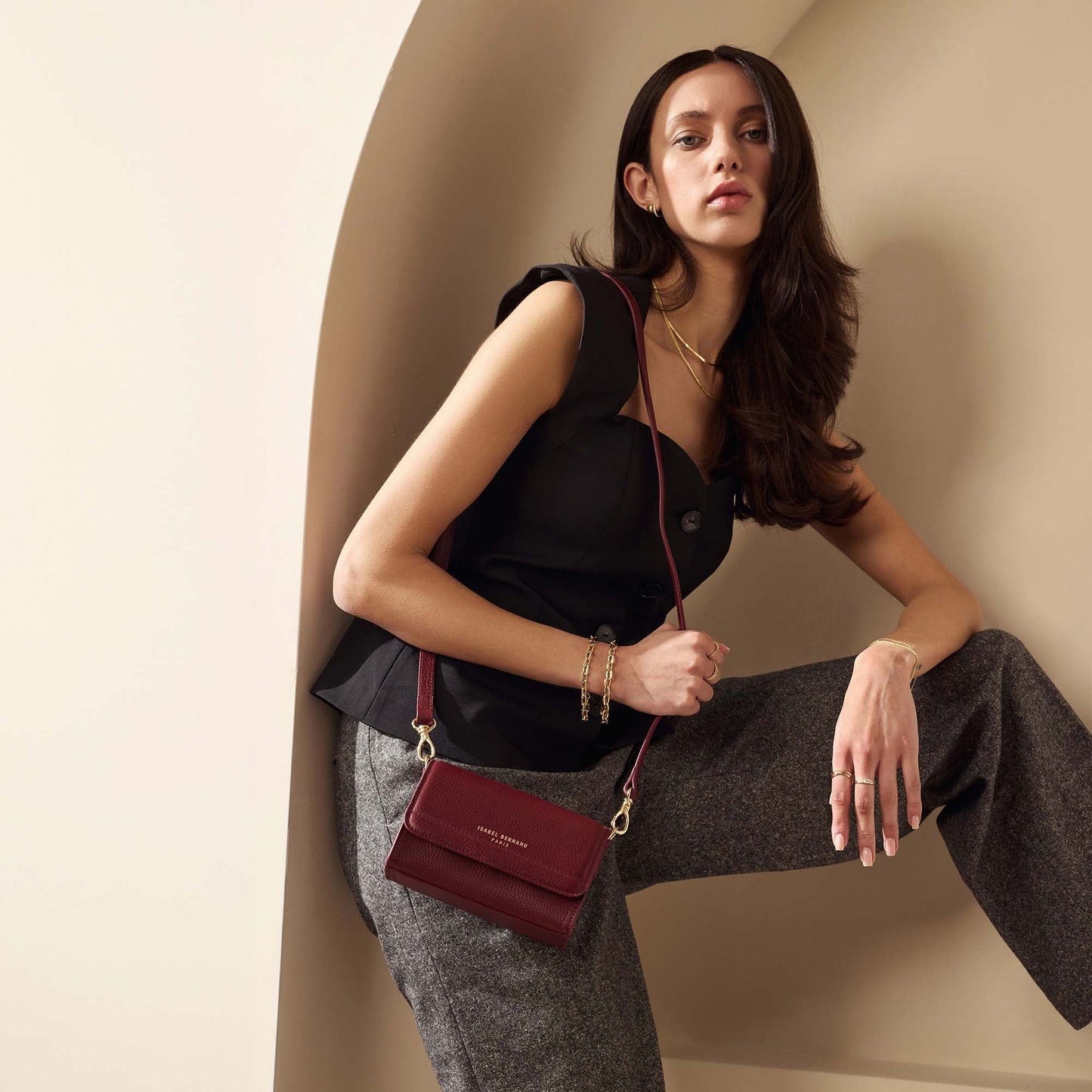 Femme Forte Kim bordeaux red calfskin leather crossbody bag -  - Isabel Bernard