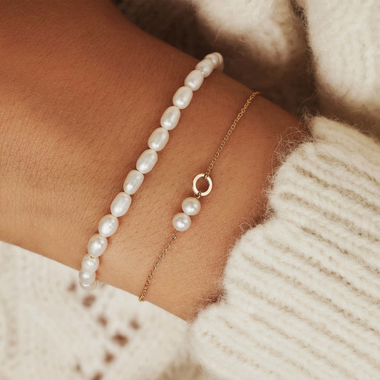 Belleville Luna 14 karat gold bracelet with freshwater pearls -  - Isabel Bernard