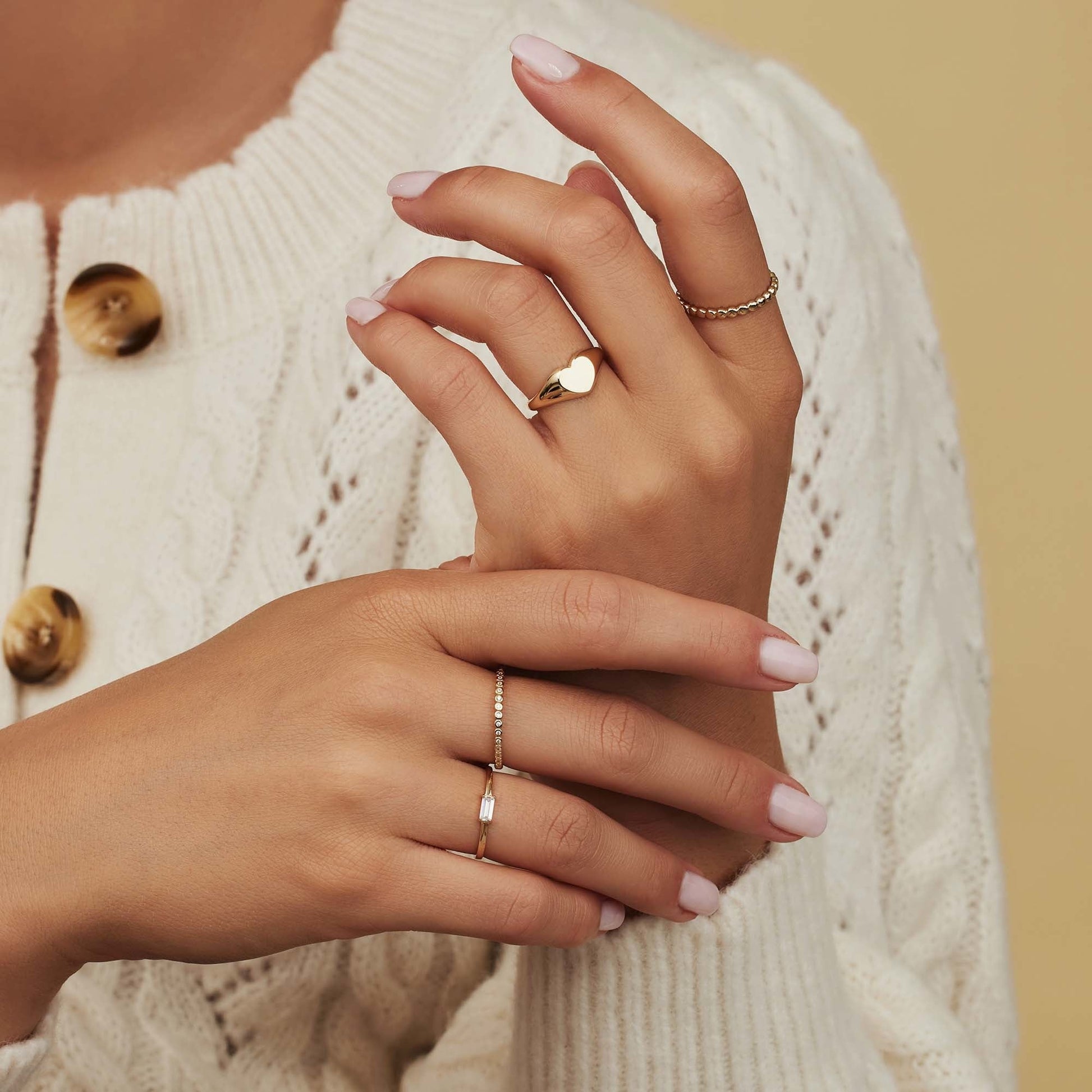 Le Marais Lauren 14 karat gold signet ring with heart -  - Isabel Bernard