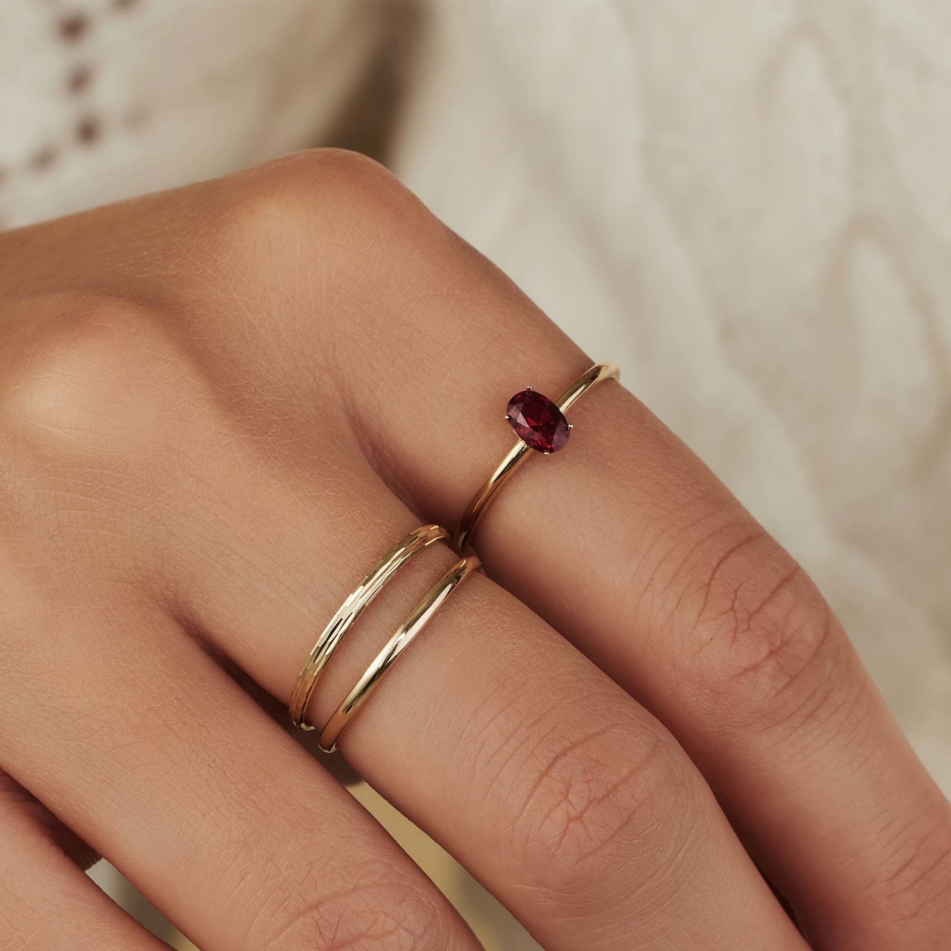 Rivoli Laura 14 karat gold ring with diamond cut -  - Isabel Bernard