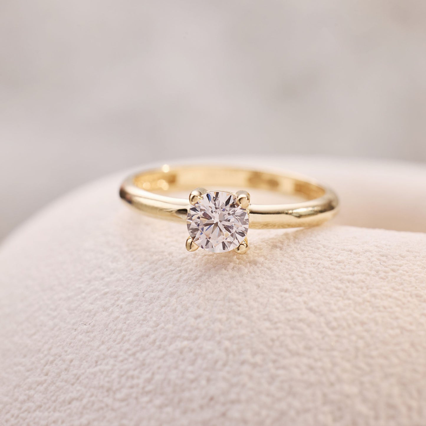 Le Marais Soleil 14 karat gold ring with zirconia stone -  - Isabel Bernard