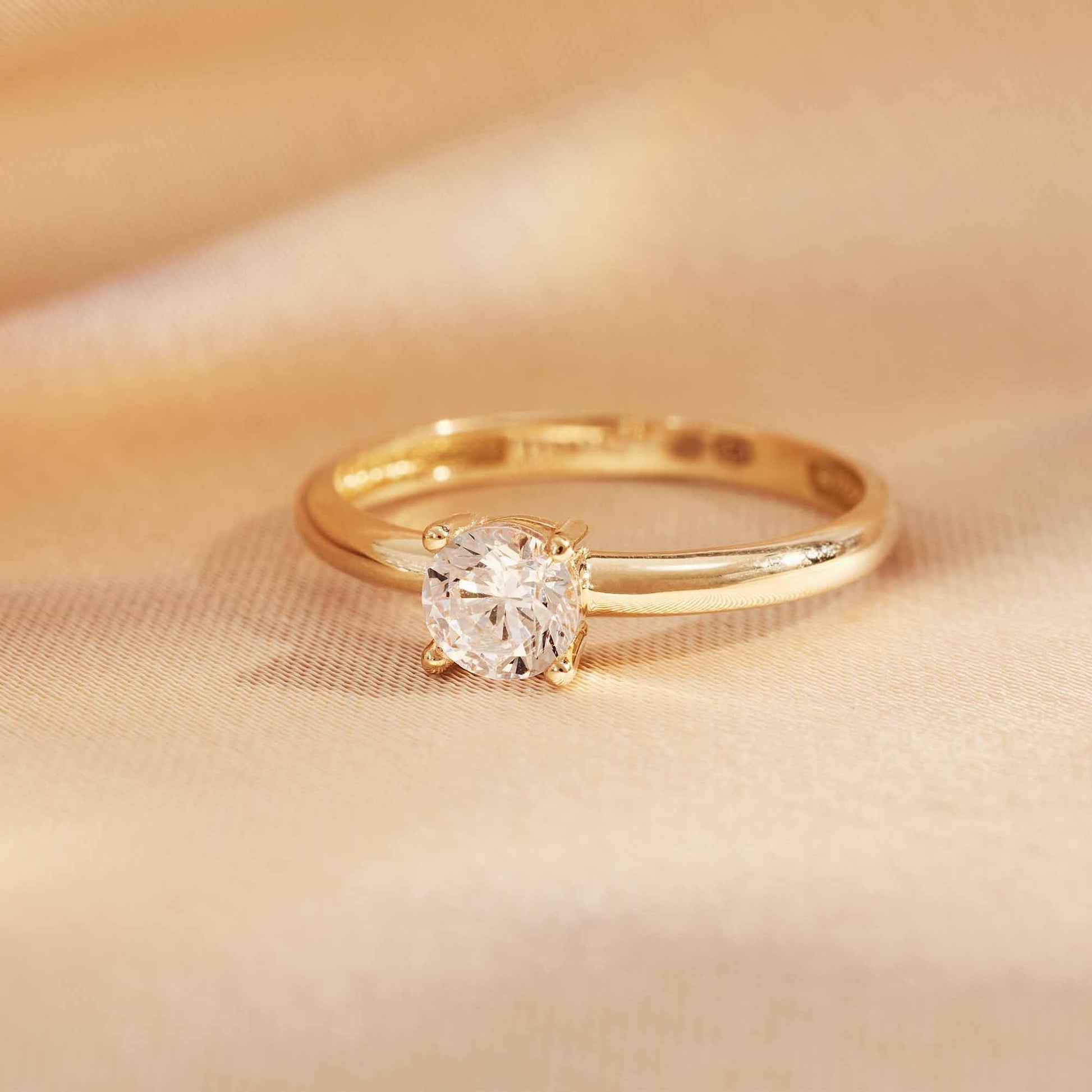 Le Marais Soleil 14 karat gold ring with zirconia stone -  - Isabel Bernard