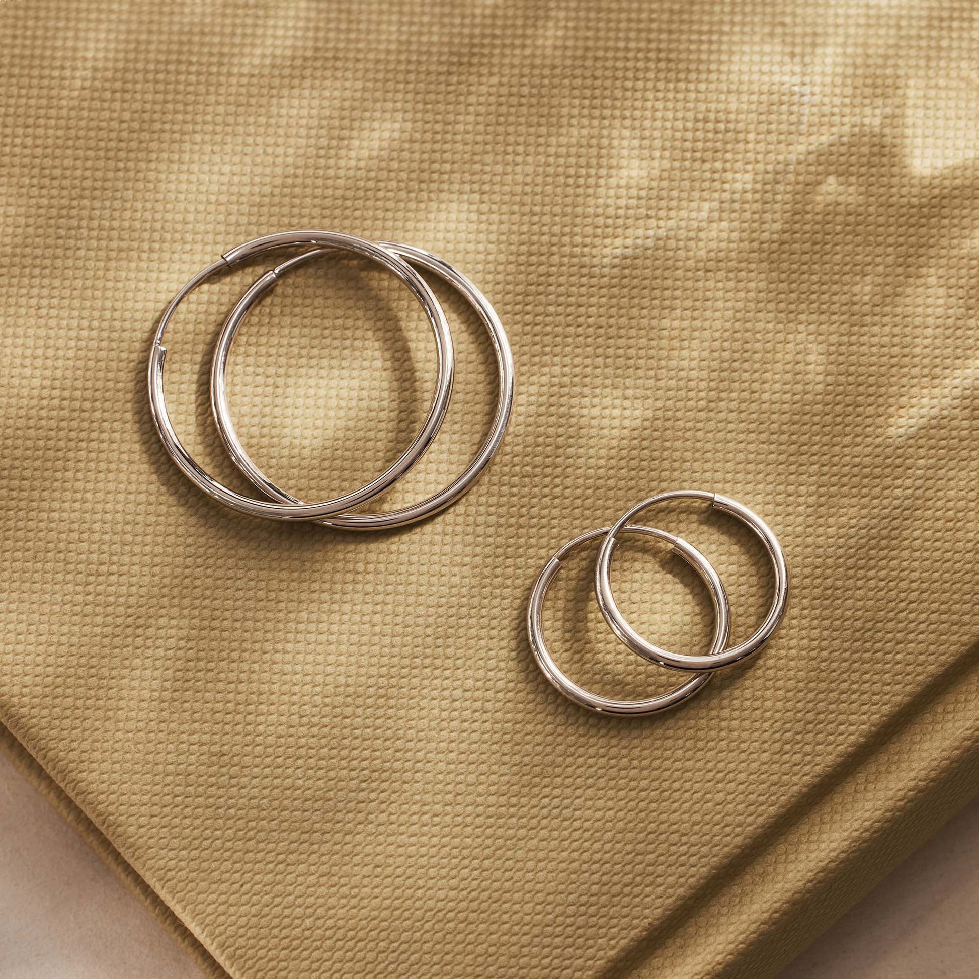 Saint Germain Cerise 14 karat white gold hoop earrings (18 mm) -  - Isabel Bernard