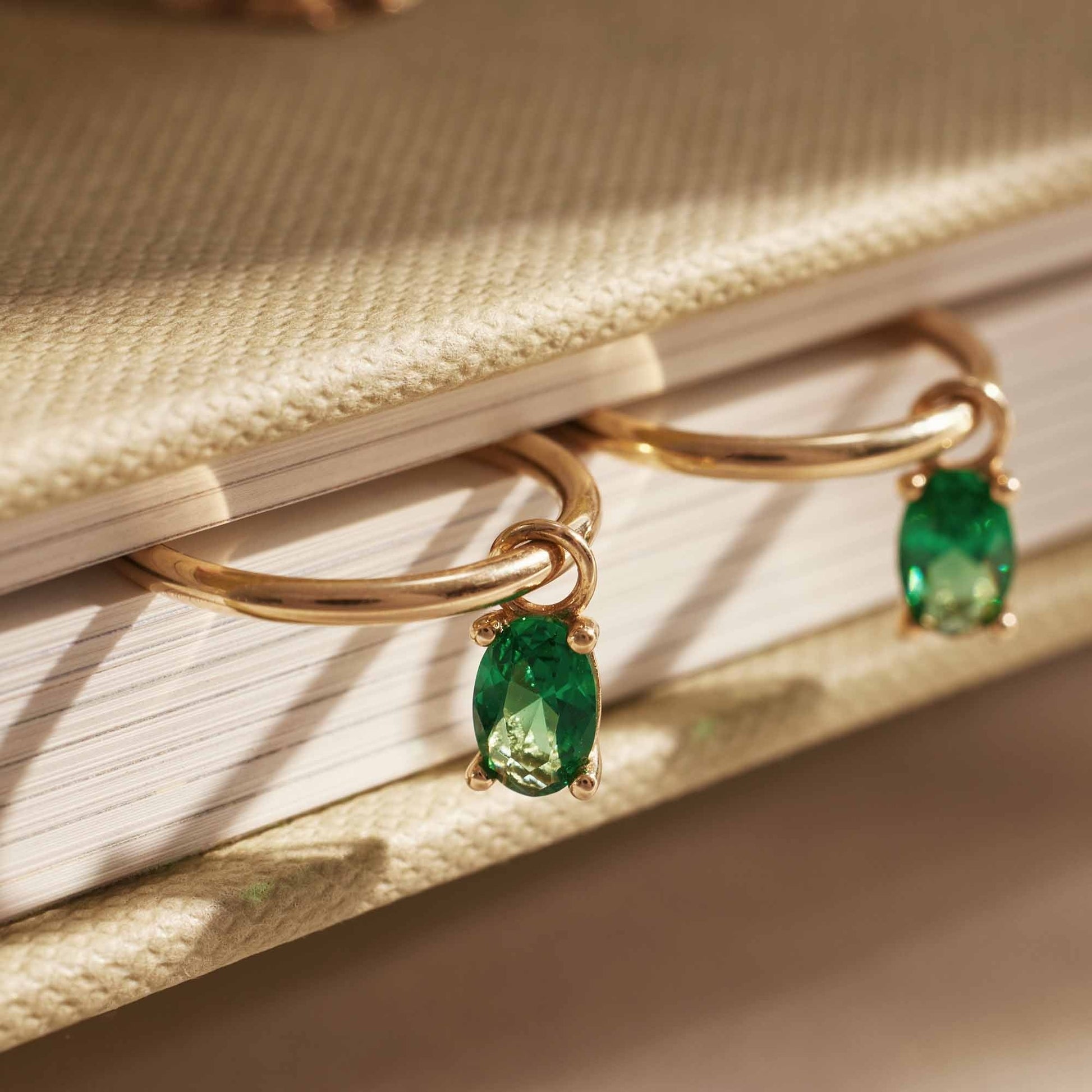 Baguette Olivia 14 karat gold hoop earrings with green zirconia stone -  - Isabel Bernard