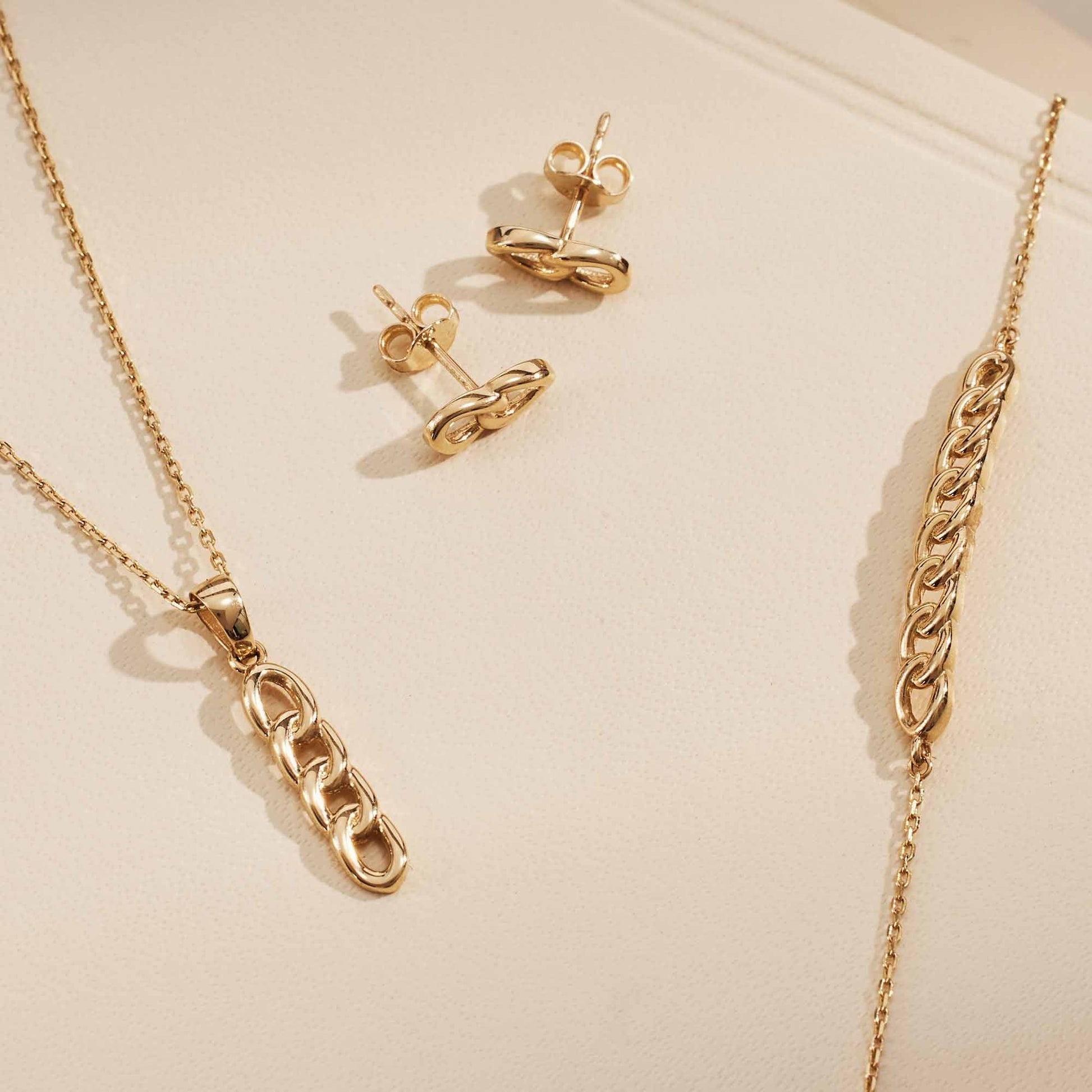 Le Marais Règine 14 karat gold ear studs with chains -  - Isabel Bernard