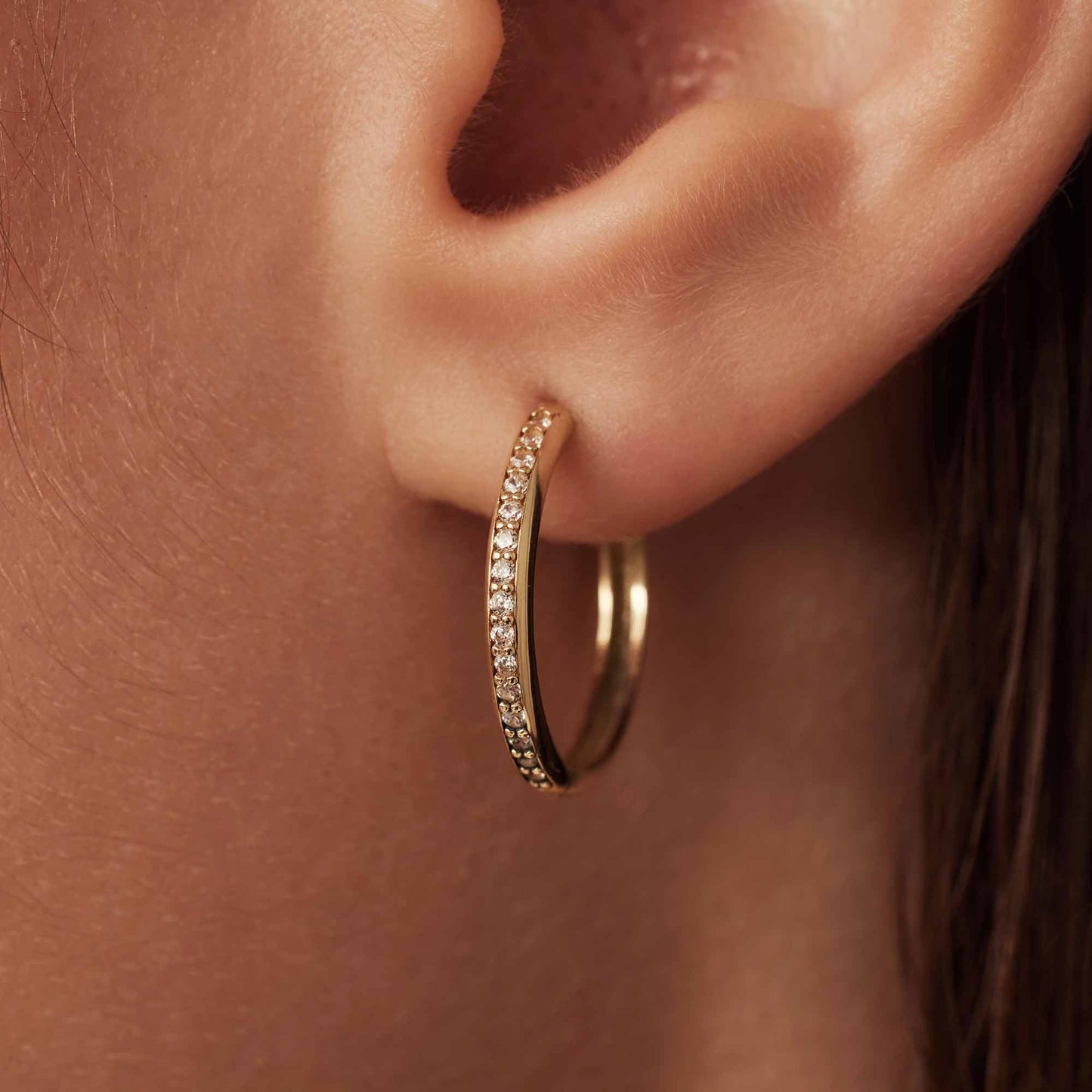 Le Marais Merle 14 karat gold hoop earrings with zirconia (15.5 mm) -  - Isabel Bernard