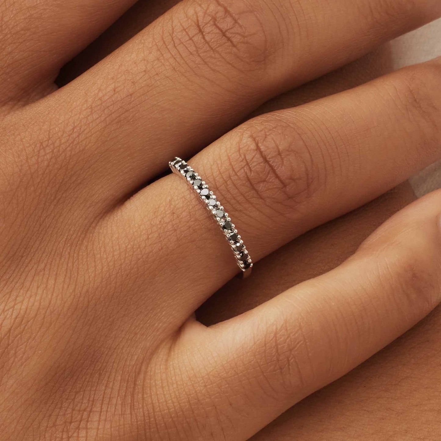 De la Paix Cecile 14 karat white gold ring with black diamond 0.19 carat -  - Isabel Bernard