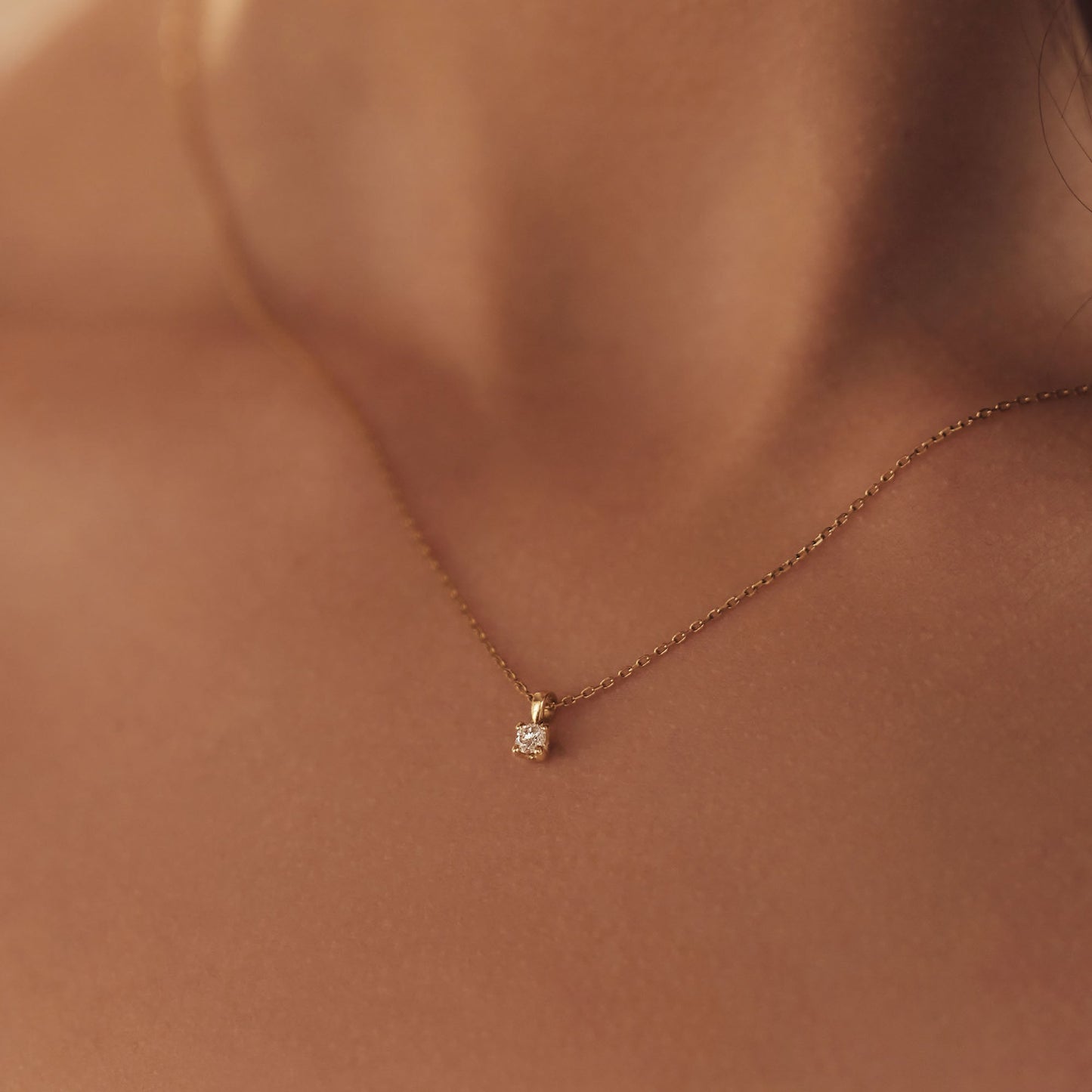 De la Paix Celesse 14 karat gold necklace with diamond 0.07 carat -  - Isabel Bernard