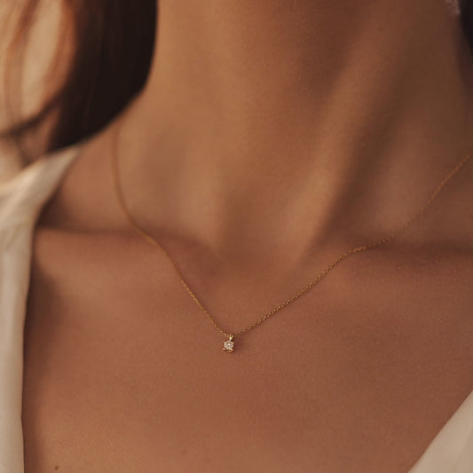 De la Paix Christine 14 karat gold necklace with diamond 0.10 carat -  - Isabel Bernard