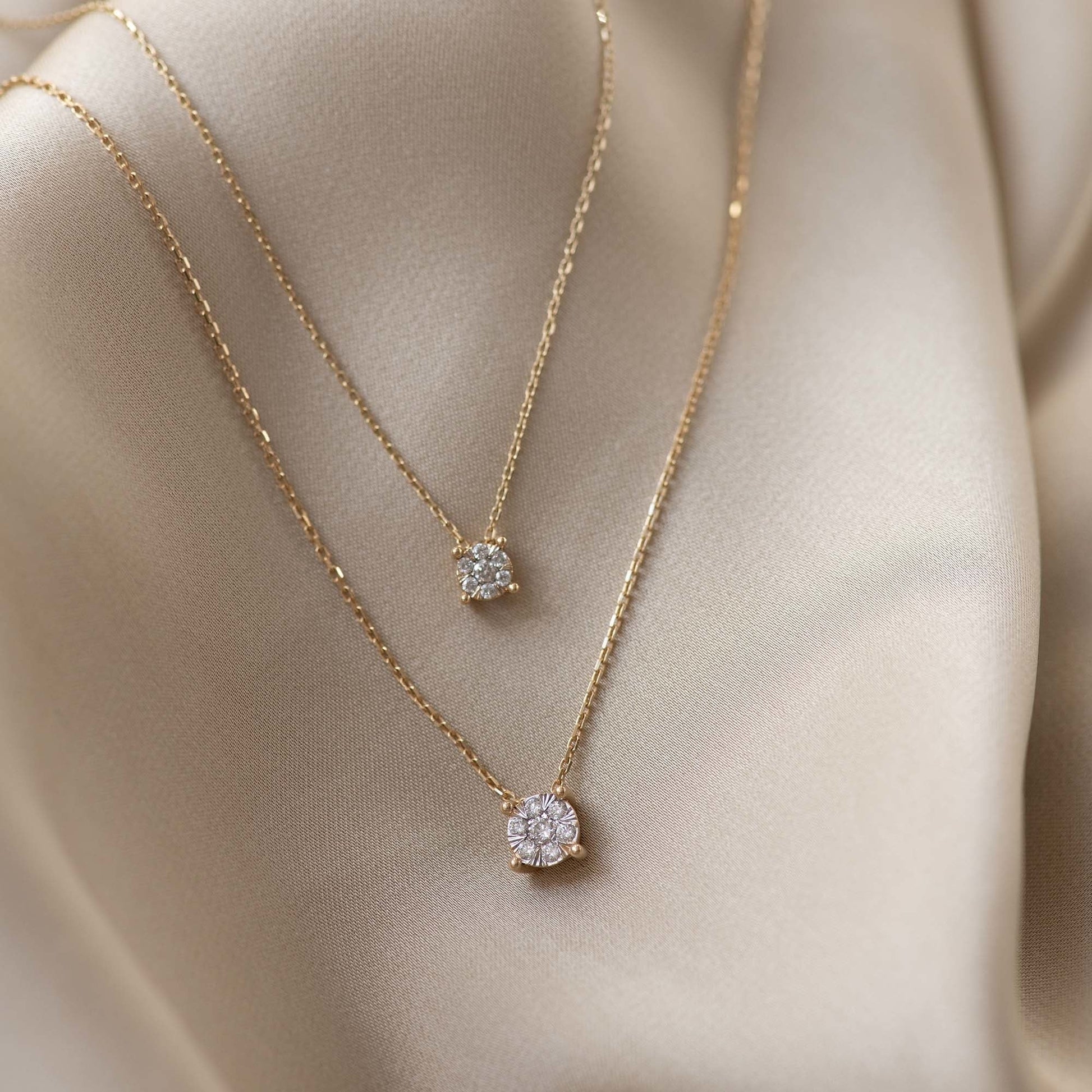 De la Paix Hanaé 14 karat gold necklace with diamond 0.14 carat -  - Isabel Bernard