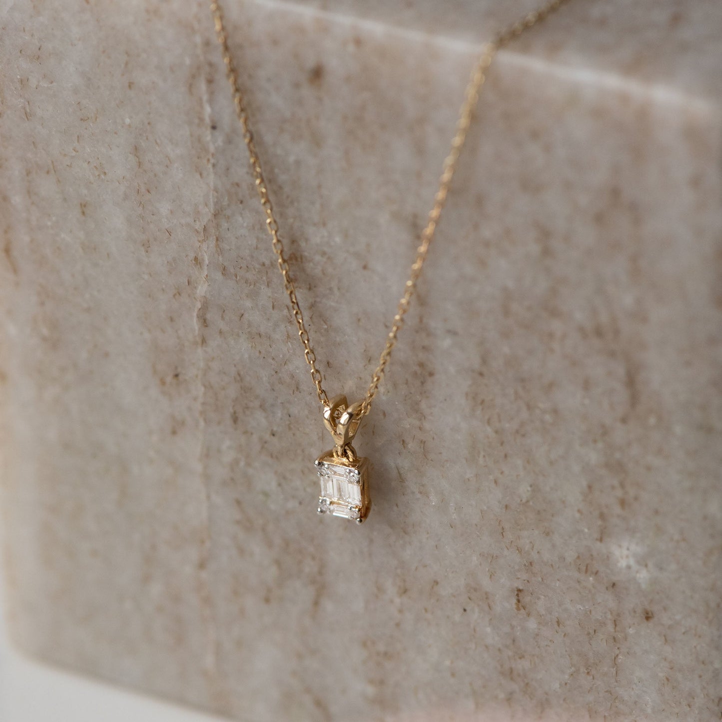 De la Paix Maxime 14 karat gold necklace with diamond 0.11 carat -  - Isabel Bernard