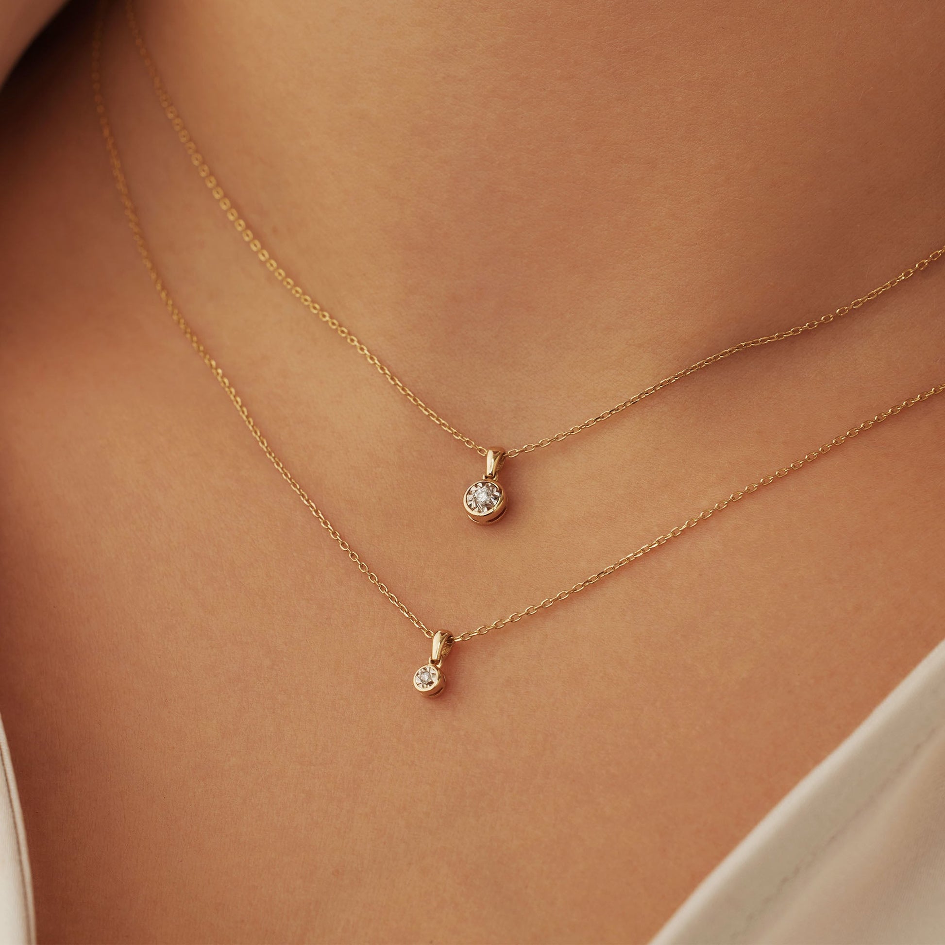 De la Paix Inaya 14 karat gold necklace with diamond 0.03 carat -  - Isabel Bernard