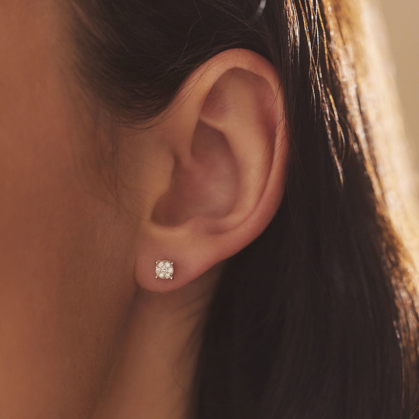 De la Paix Hanaé 14 karat white gold ear studs with diamond 0.16 carat -  - Isabel Bernard